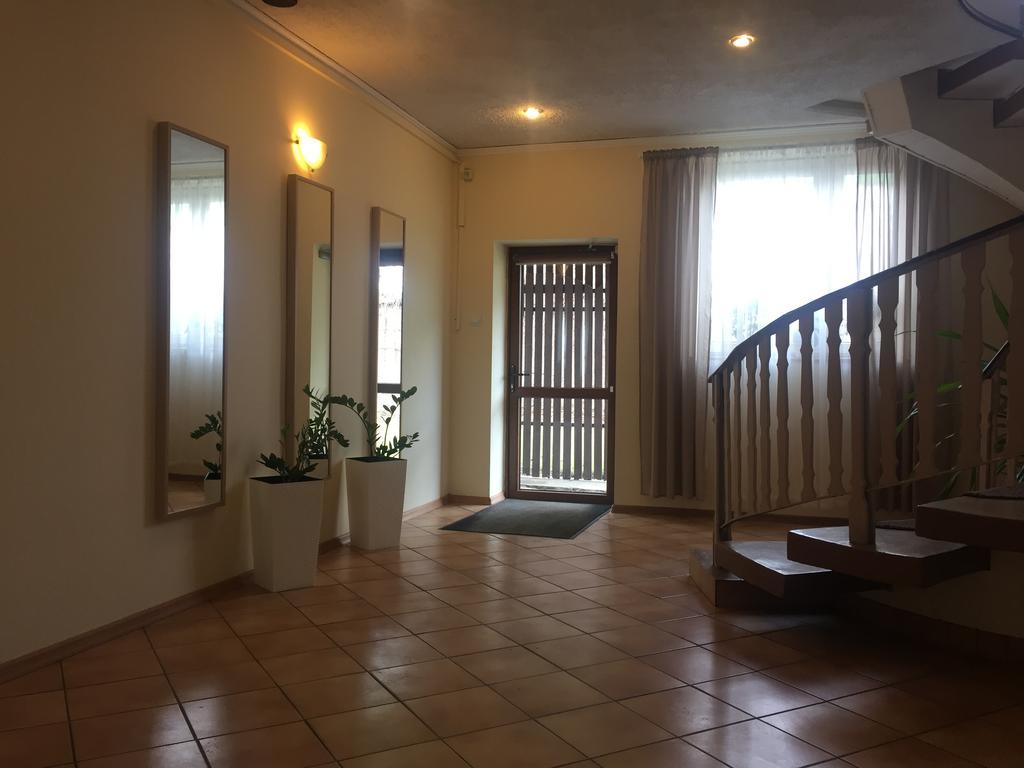 Hostel Wiselka Варшава Екстериор снимка
