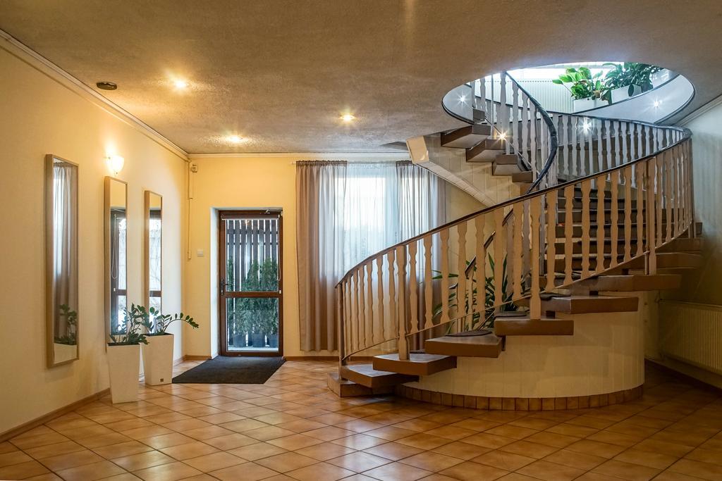 Hostel Wiselka Варшава Екстериор снимка